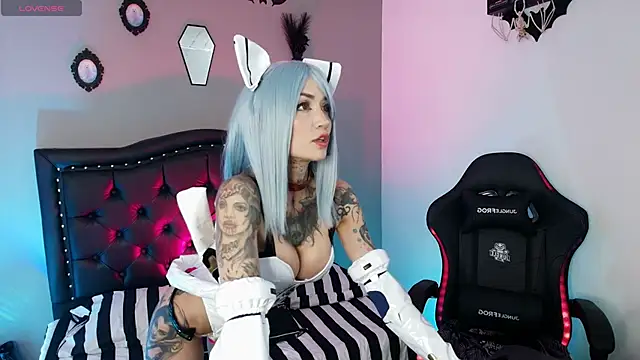 Snapshot of IsisRaichuu_ chatting on 19, 12, 2025 IsisRaichuu online show from 19, 12, 2025