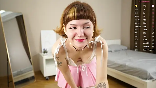 ElvaAxley online show from 22, 3, 2025