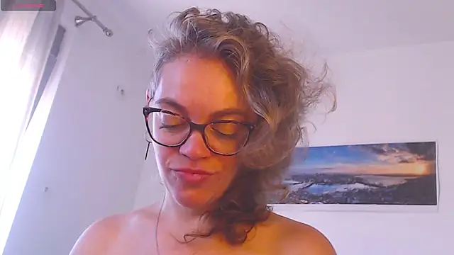 Ju-Hot online show from 15, 9, 2025