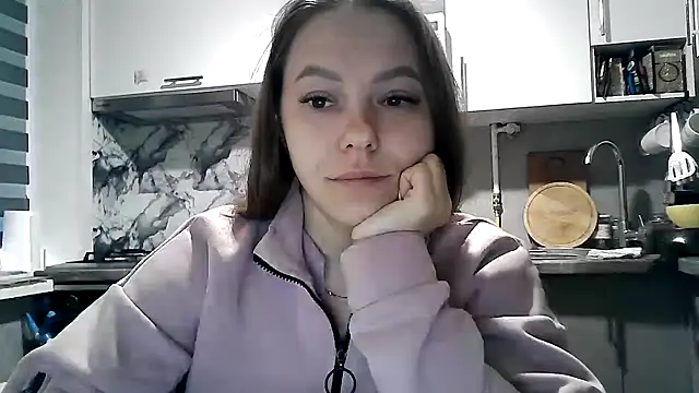 Snapshot of Misssweet_s chatting on 9, 10, 2025 Misssweet s online show from 9, 10, 2025