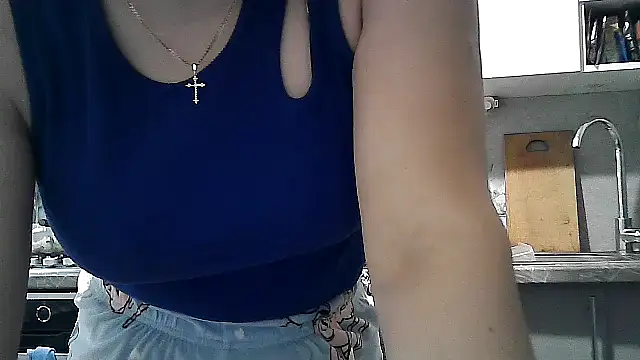 Snapshot of Misssweet_s chatting on 11, 10, 2025 Misssweet s online show from 11, 10, 2025