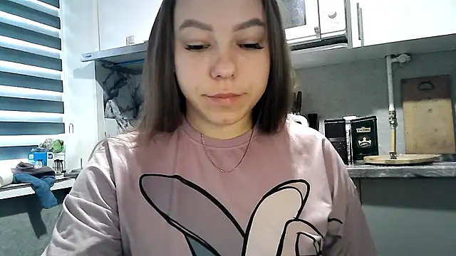 Snapshot of Misssweet_s chatting on 20, 10, 2025 Misssweet s online show from 20, 10, 2025