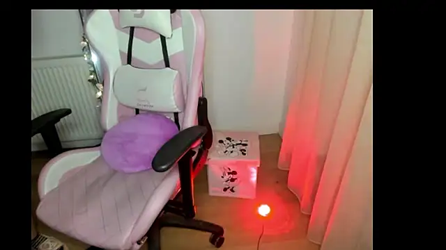 LadyLyanna online show from 6, 3, 2025