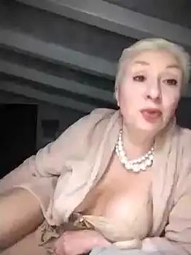 Snapshot of divinaerotica chatting on 28, 2, 2025 divinaerotica online show from 28, 2, 2025