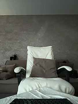 LillySquirtShot online show from 4, 5, 2026