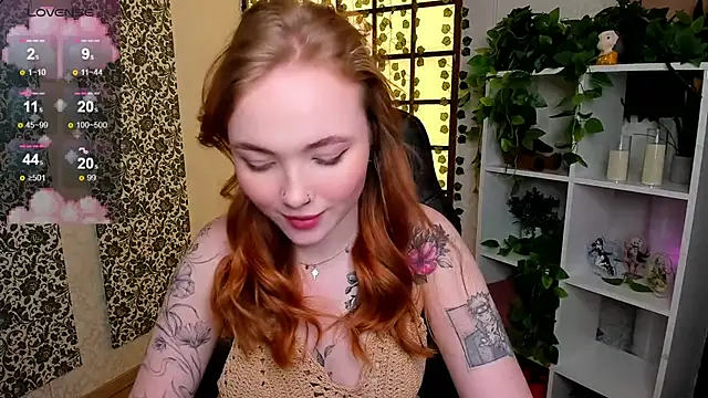 Snapshot of Maya_Light chatting on 28, 2, 2025 Maya Light online show from 28, 2, 2025