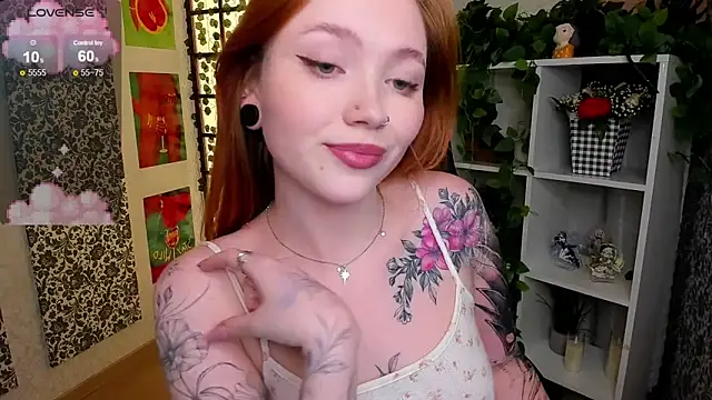 Snapshot of Maya_Light chatting on 5, 3, 2025 Maya Light online show from 5, 3, 2025