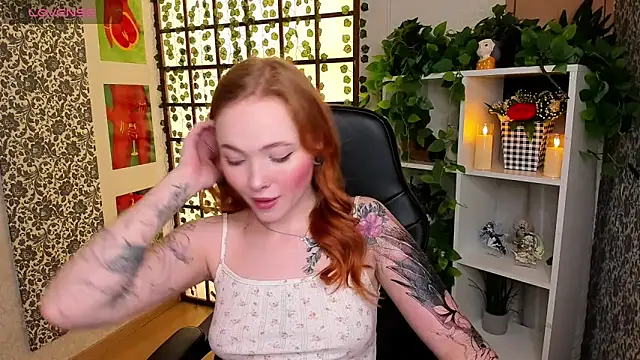 Snapshot of Maya_Light chatting on 6, 3, 2025 Maya Light online show from 6, 3, 2025