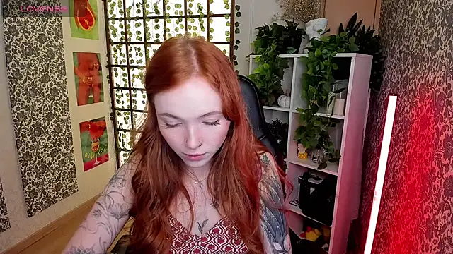 Snapshot of Maya_Light chatting on 10, 9, 2025 Maya Light online show from 10, 9, 2025