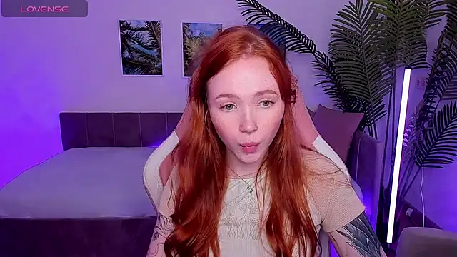 Snapshot of Maya_Light chatting on 16, 9, 2025 Maya Light online show from 16, 9, 2025