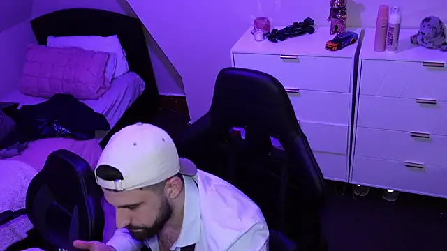 lucas kazimm online show from 30, 1, 2025