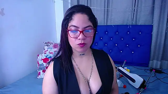 hornny cougar online show from 10, 10, 2025