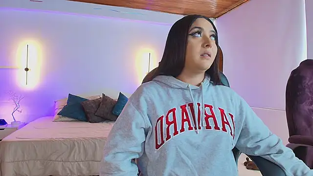  Emma11 online show from 26, 2, 2025