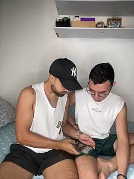 hornytwins15 online show from 15, 2, 2025