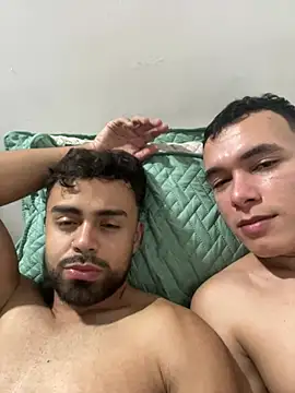 hornytwins15 online show from 8, 3, 2025