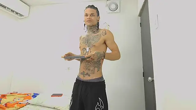 hot man05 online show from 2, 5, 2026