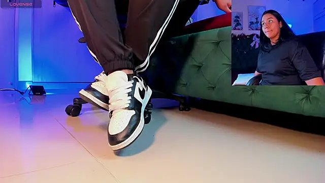 aleya bliss online show from 2, 12, 2025