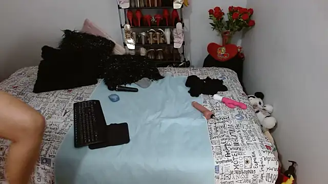 Lunasquirt1985 online show from 8, 2, 2026