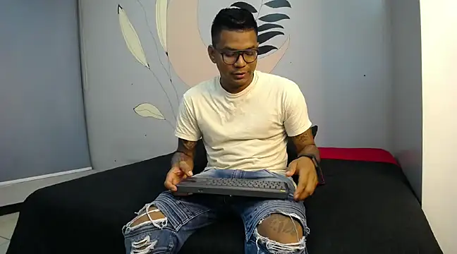 Saipadpuer30 online show from 8, 2, 2025