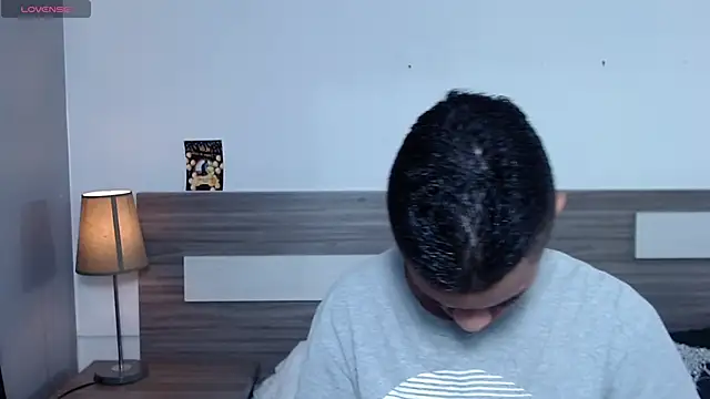 Liiamthompson online show from 28, 11, 2025