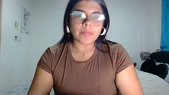 Snapshot of viccky_vick chatting on 25, 7, 2026 viccky vick online show from 25, 7, 2026