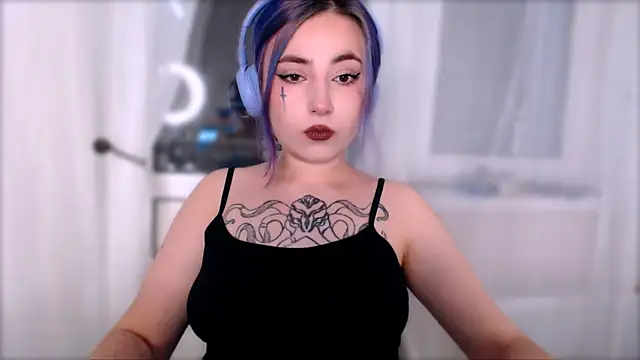 Snapshot of purplewitch chatting on 22, 10, 2025 purplewitch online show from 22, 10, 2025