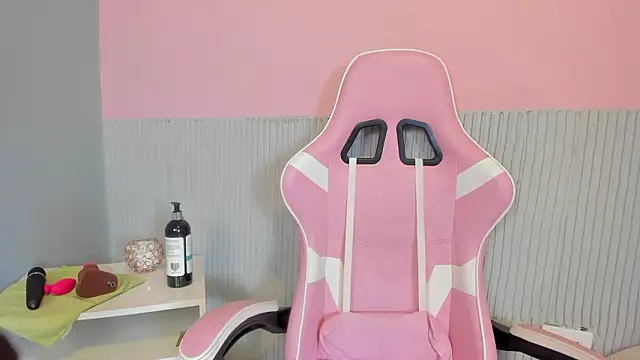 yeikafoxy online show from 15, 3, 2026