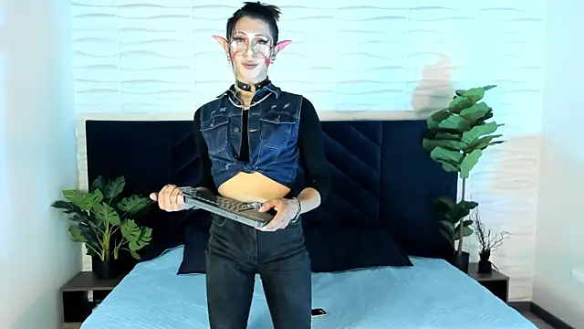 Alexa vandercloude online show from 25, 10, 2025