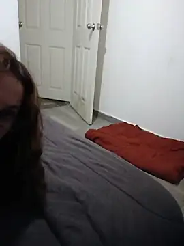 MirandaLatinaLovely online show from 14, 7, 2026