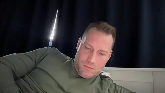 Snapshot of Christian87xxx chatting on 15, 3, 2025 Christian87xxx online show from 15, 3, 2025