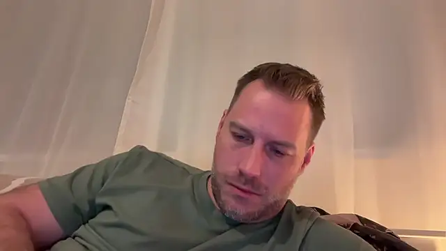 Snapshot of Christian87xxx chatting on 3, 12, 2025 Christian87xxx online show from 3, 12, 2025