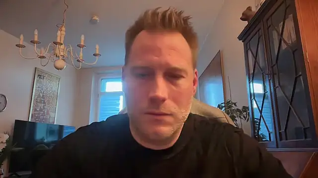 Snapshot of Christian87xxx chatting on 16, 12, 2025 Christian87xxx online show from 16, 12, 2025