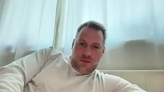 Snapshot of Christian87xxx chatting on 10, 2, 2026 Christian87xxx online show from 10, 2, 2026