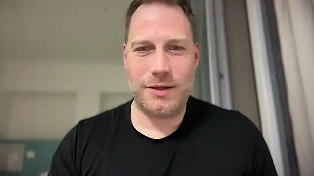 Snapshot of Christian87xxx chatting on 16, 2, 2026 Christian87xxx online show from 16, 2, 2026