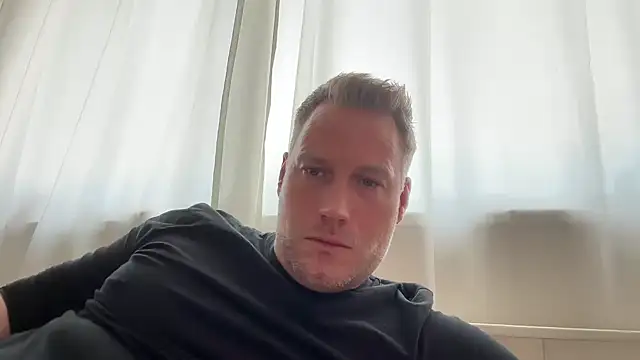 Snapshot of Christian87xxx chatting on 12, 3, 2026 Christian87xxx online show from 12, 3, 2026