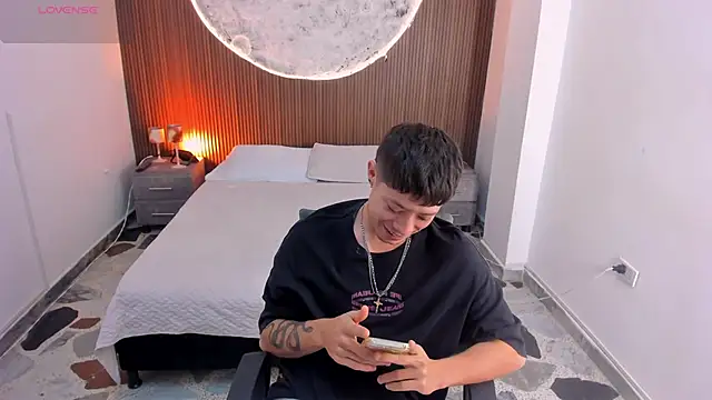 marcuscollins1  online show from 24, 4, 2026