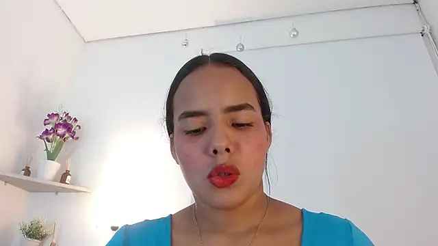 Roxy Stonee online show from 11, 9, 2025