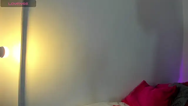 Roxy Stonee online show from 2, 2, 2026