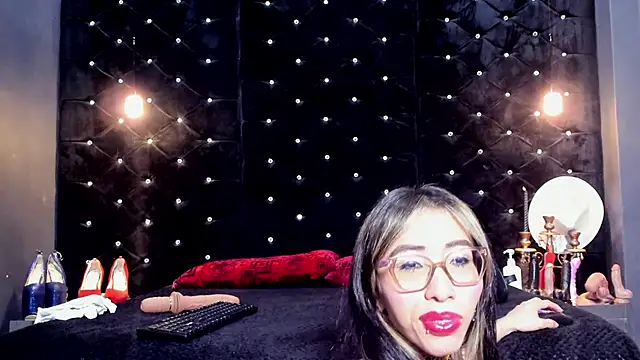 Mara Gonzalez online show from 28, 7, 2026