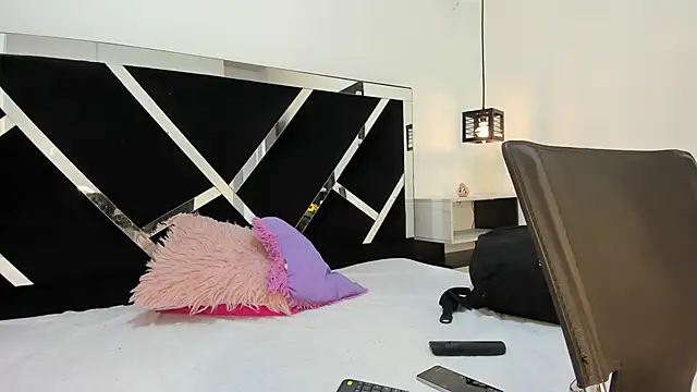 Snapshot of Annyrosee chatting on 8, 2, 2025 Annyrosee online show from 8, 2, 2025