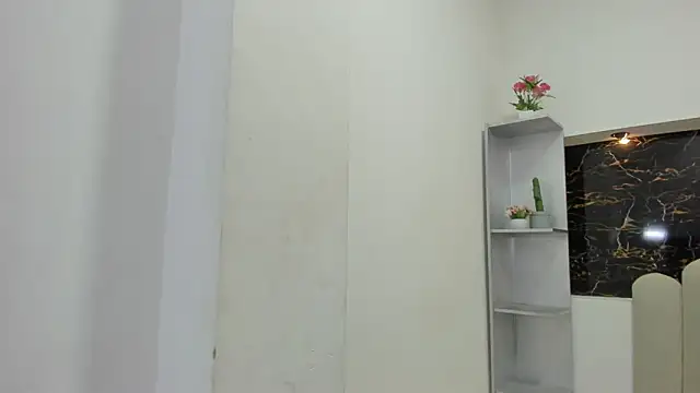 Snapshot of Annyrosee chatting on 21, 10, 2025 Annyrosee online show from 21, 10, 2025