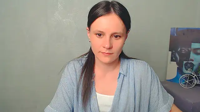 ValeriaHeart  online show from 22, 3, 2025