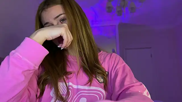 Kisskeyy online show from 2, 2, 2025