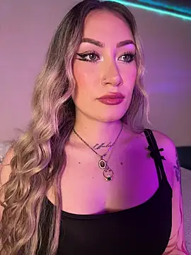 Lally Valencia   online show from 13, 10, 2025