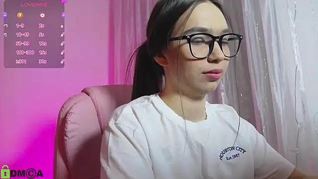 Snapshot of Arianahot777 chatting on 4, 2, 2025 Arianahot777 online show from 4, 2, 2025