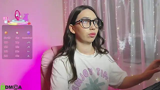 Snapshot of Arianahot777 chatting on 9, 9, 2025 Arianahot777 online show from 9, 9, 2025