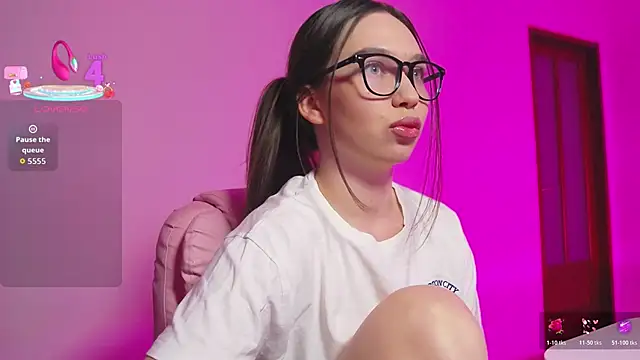 Arianahot777 online show from 11, 5, 2026