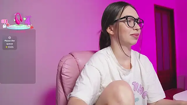 Arianahot777 online show from 13, 6, 2026