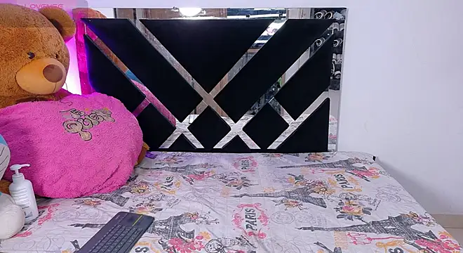 CatalinaSmith1 online show from 28, 4, 2026