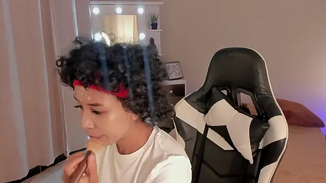 leahaltomm online show from 6, 3, 2025